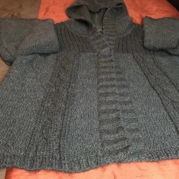 APT 9 sweater PXL - Picture 3 of 16
